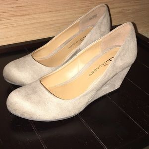 Chinese Laundry wedge heels size 6
